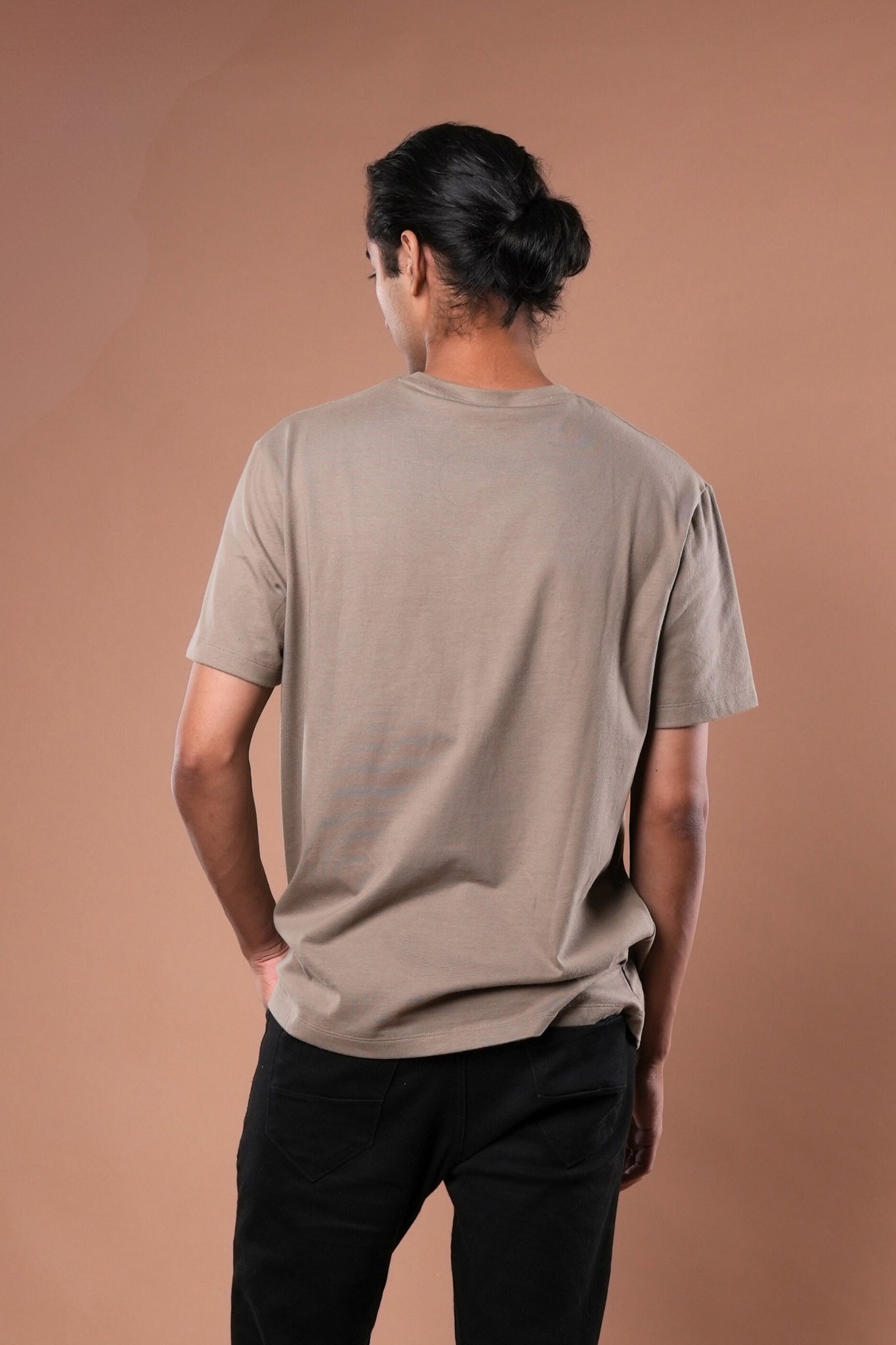 HENLEY NECKLINE T-Shirt